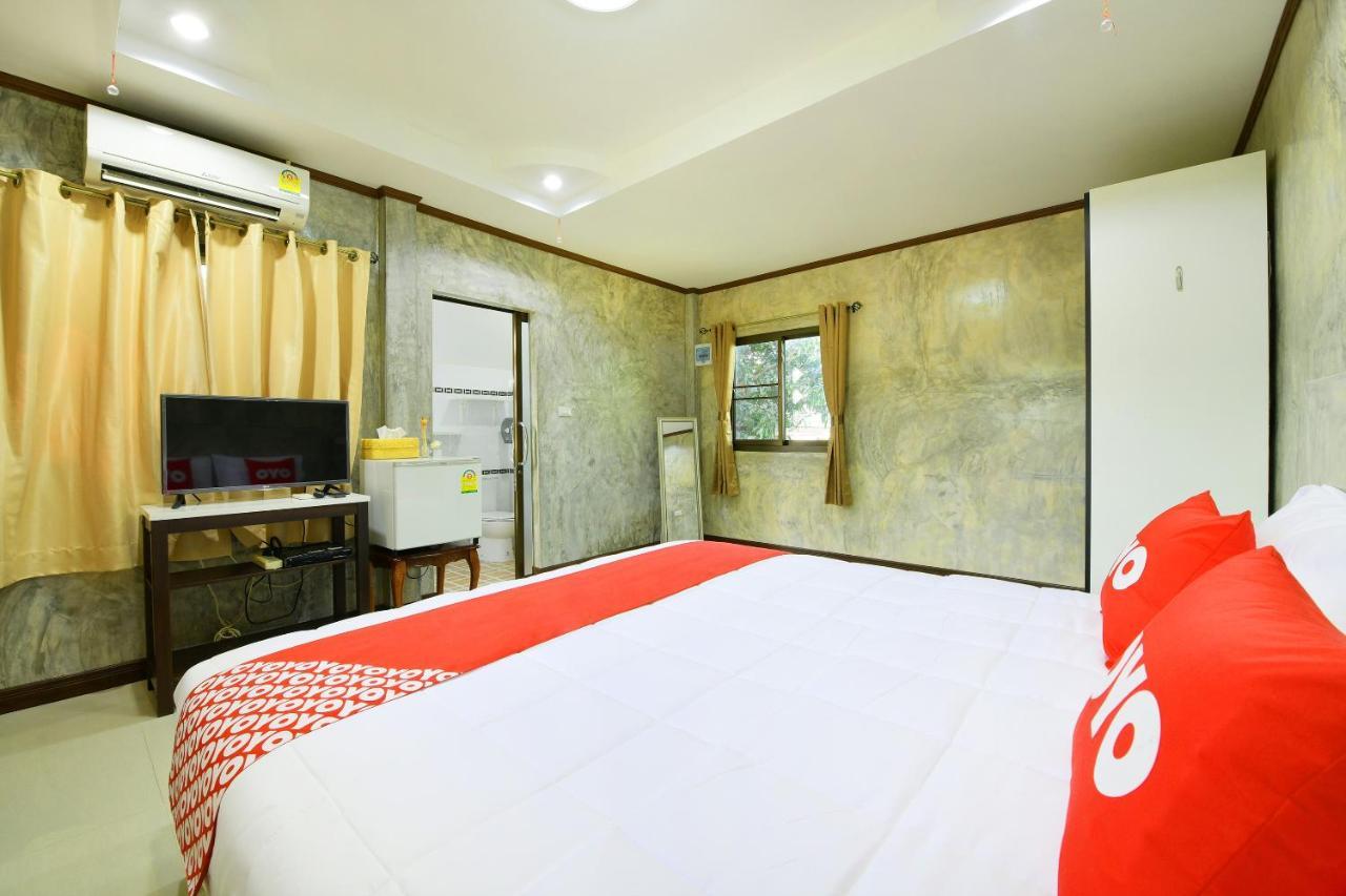 Oyo 536 Reuan Kanthima Ban Laem Chabang Exterior foto