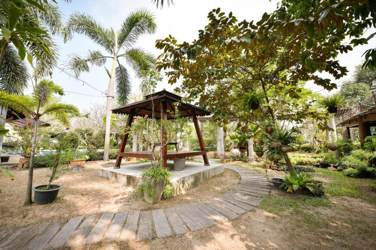 Oyo 536 Reuan Kanthima Ban Laem Chabang Exterior foto