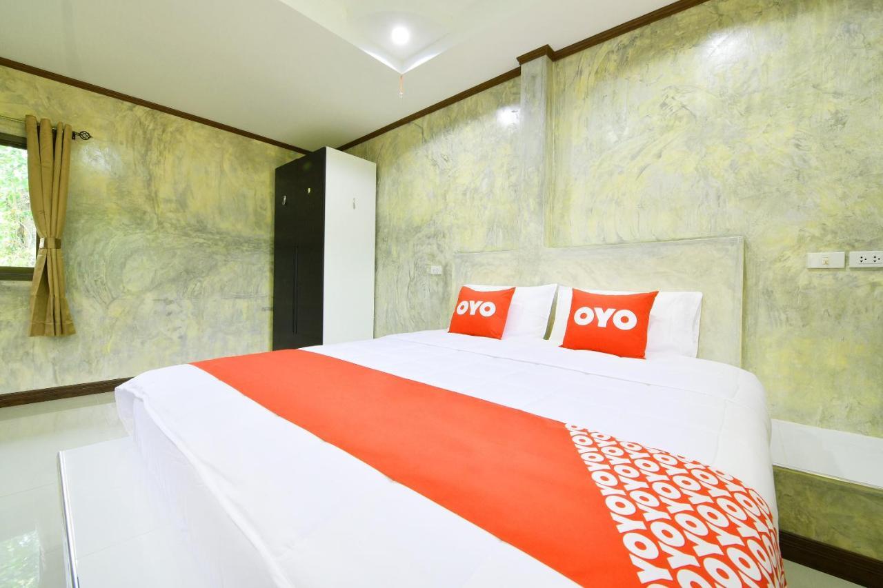 Oyo 536 Reuan Kanthima Ban Laem Chabang Exterior foto