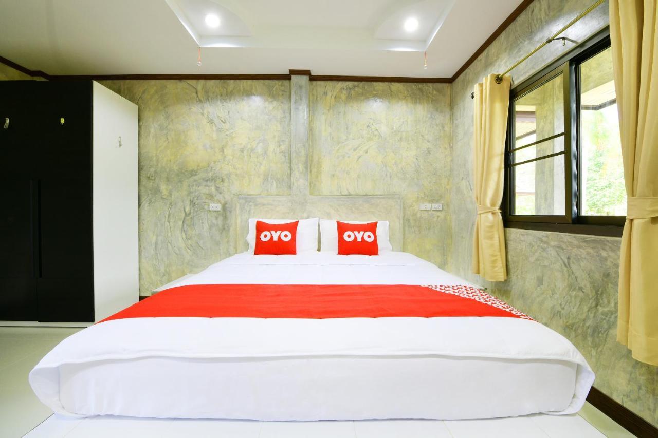 Oyo 536 Reuan Kanthima Ban Laem Chabang Exterior foto