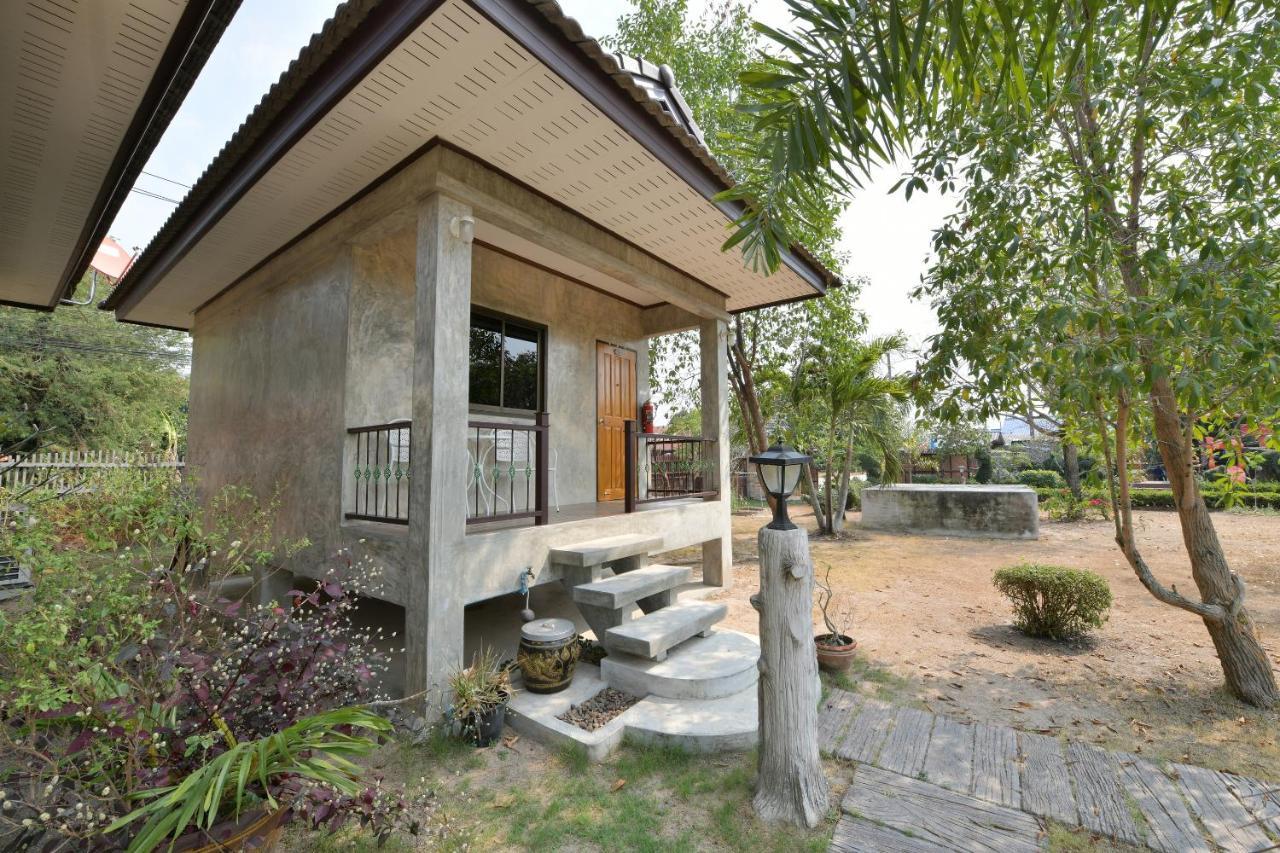 Oyo 536 Reuan Kanthima Ban Laem Chabang Exterior foto