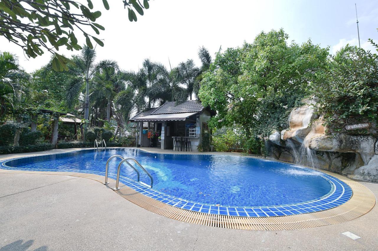 Oyo 536 Reuan Kanthima Ban Laem Chabang Exterior foto