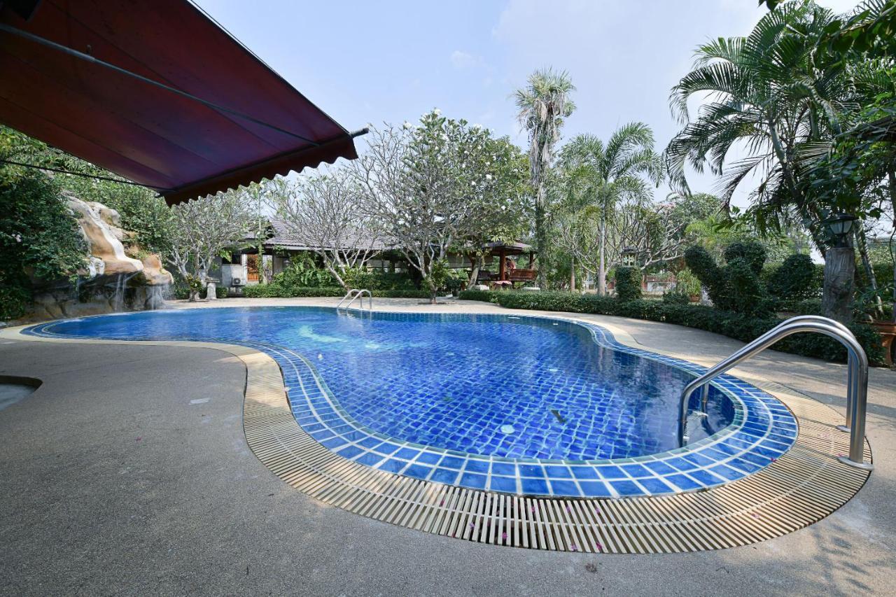 Oyo 536 Reuan Kanthima Ban Laem Chabang Exterior foto